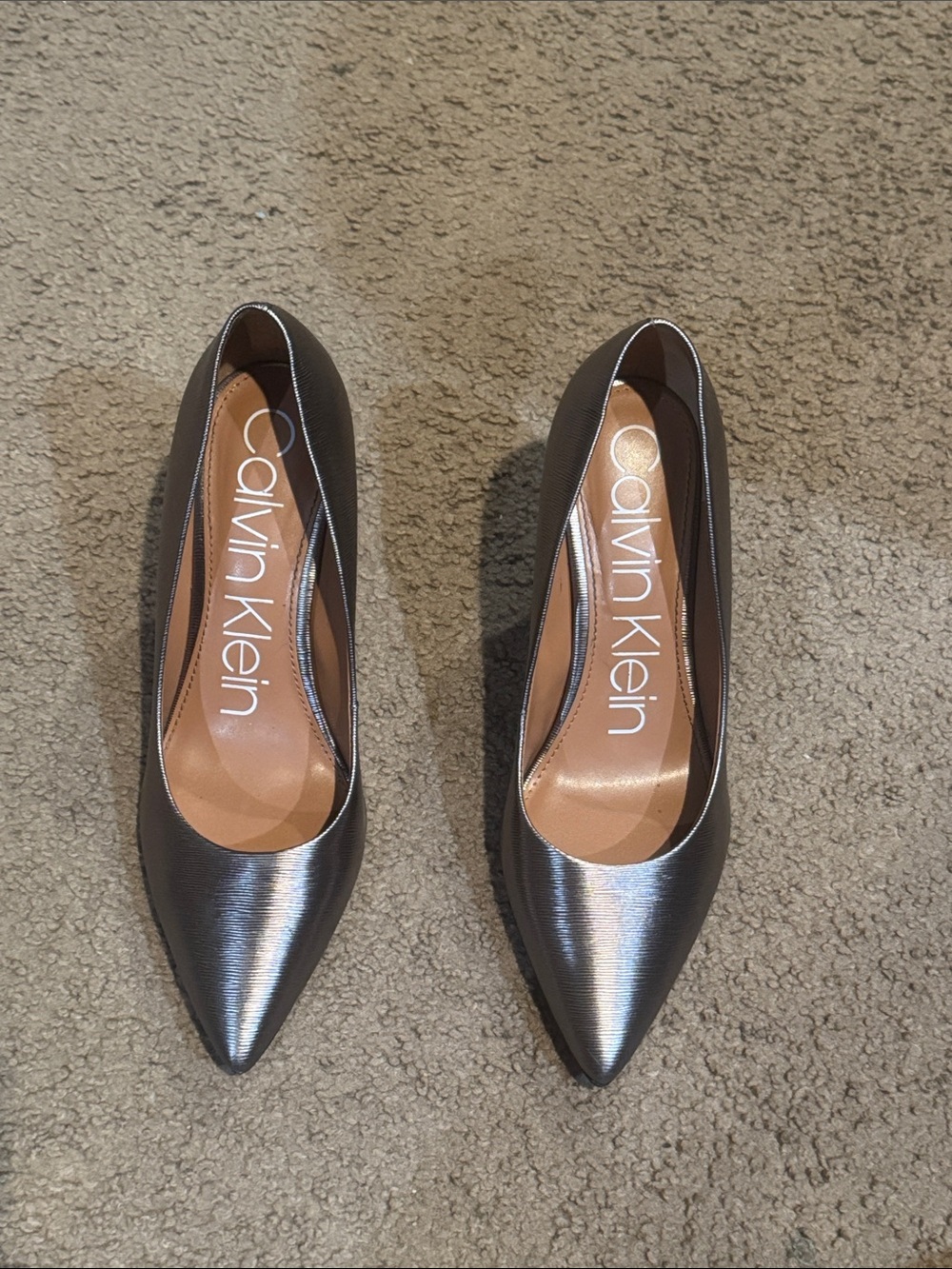 Calvin Klein Metallic Silver Pointed-Toe Pumps Size:8.5